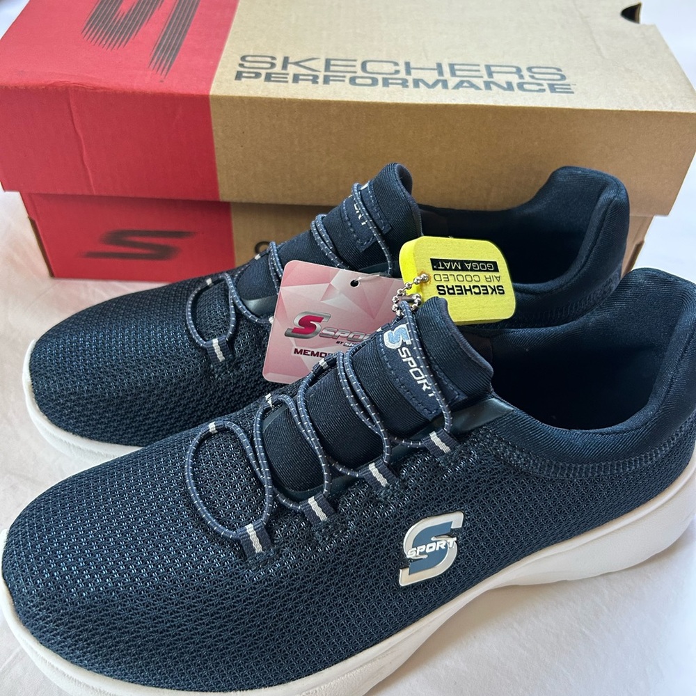 Skechers Black and White Sneakers with Bungee Lacing - Picture 1 of 7